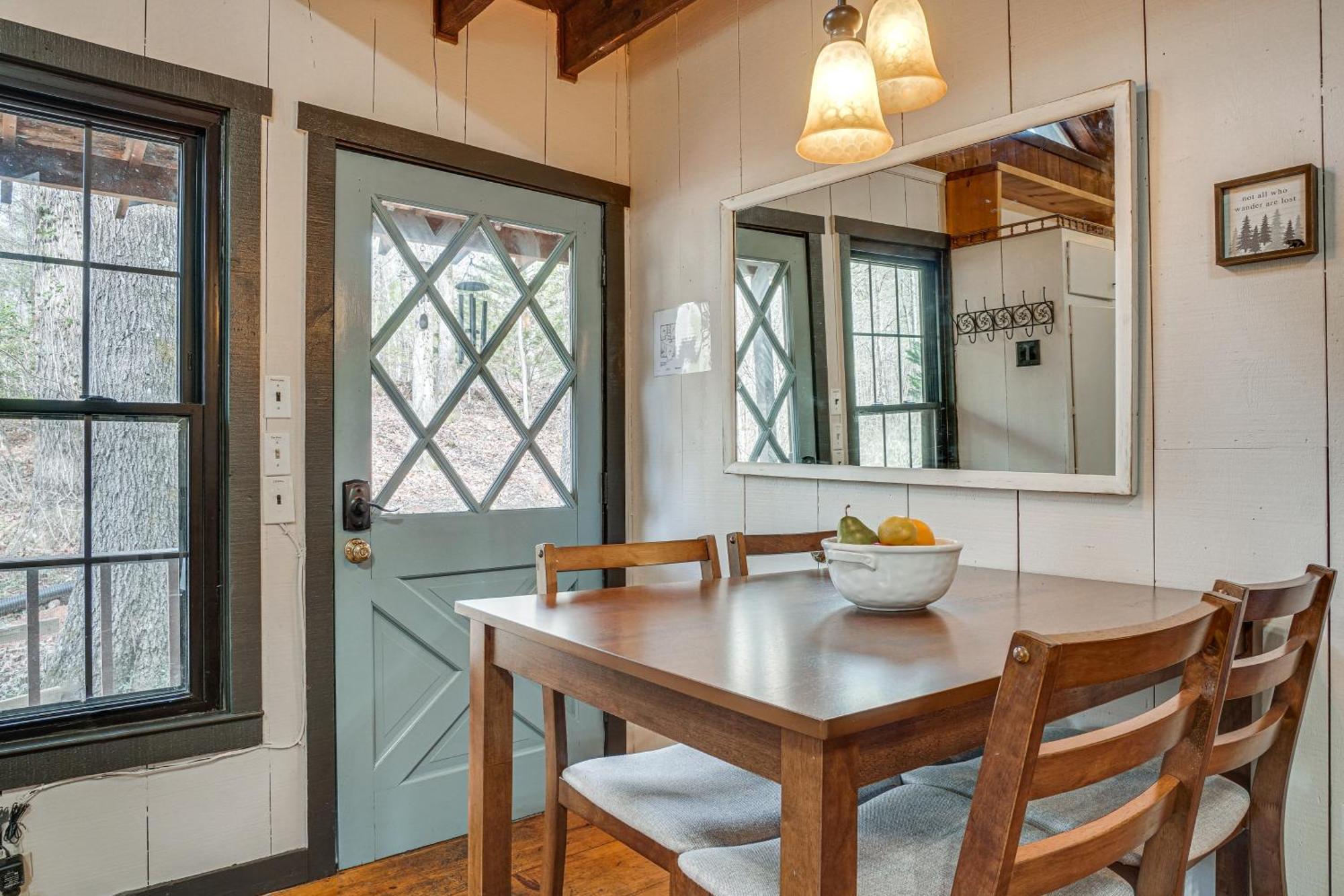 Sautee Nacoochee Charming Cabin With Fire Pit And Decks About 7 Mi To Helen מראה חיצוני תמונה