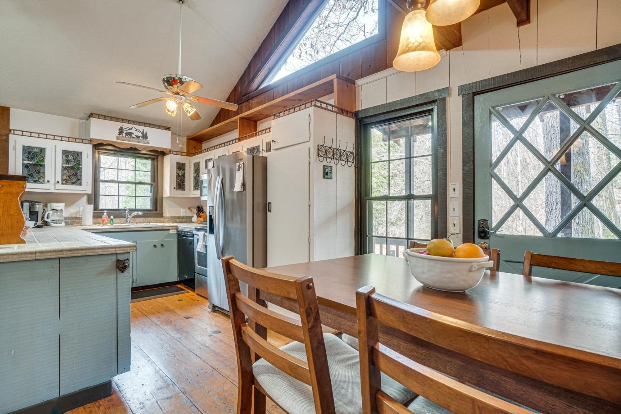 Sautee Nacoochee Charming Cabin With Fire Pit And Decks About 7 Mi To Helen מראה חיצוני תמונה
