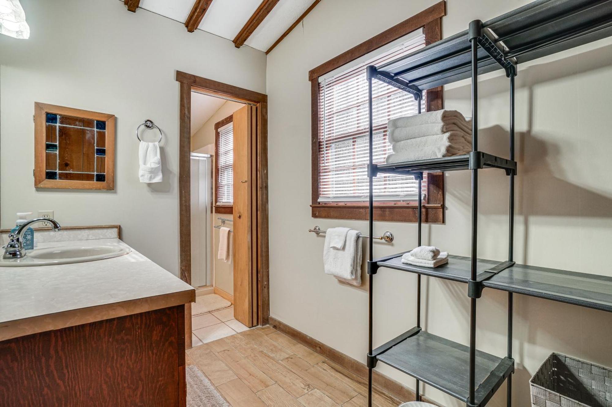 Sautee Nacoochee Charming Cabin With Fire Pit And Decks About 7 Mi To Helen מראה חיצוני תמונה